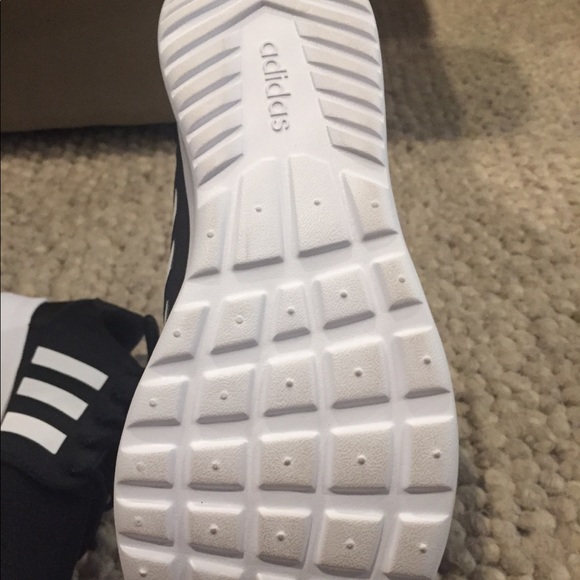 Adidas Athletic Sneaker sz 8.5 - Picture 4 of 6